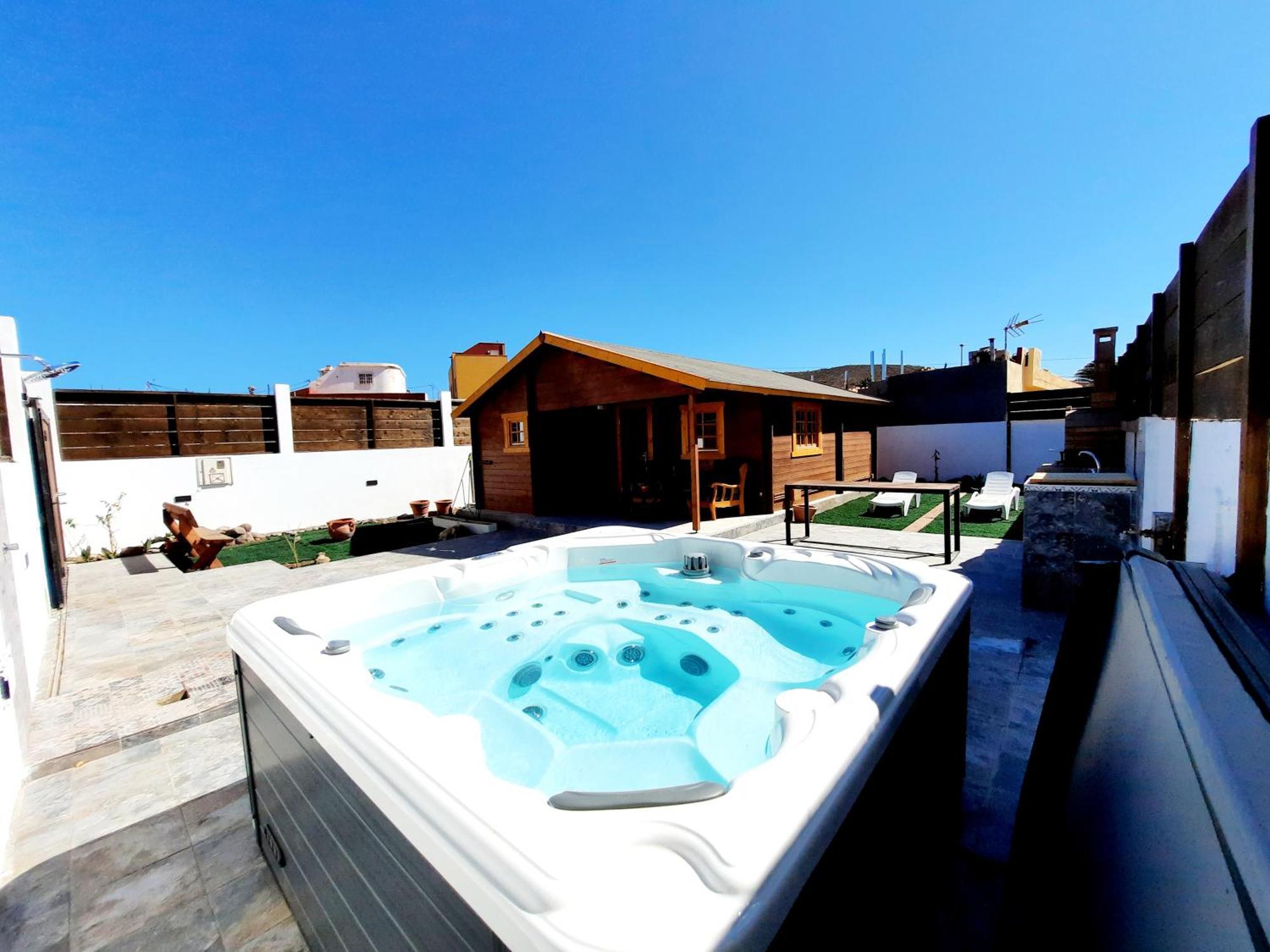 Canary Wild House 2 *